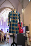 <center>Chapelle de l’Observance.</center>REDINGOTE	DE JOUR
POUR UN DANDY EN MADRAS. FRANCE PERIODE ROMANTIQUE CIRCA 1830
Coton imprimé à carreaux.