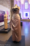 <center>Chapelle de l’Observance.</center>ROBE DE BAL
PIERRE BALMAIN HAUTE COUTURE N° 2316 CIRCA 1950.
Satin de soie brodé de chenillettes, perles de verre, cabochon métalliques appliqués
PIERRE BALMA1N PARIS