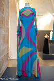 <center>Chapelle de l’Observance.</center>ROBE DE CÉRÉMONIE HAUTE COUTURE NON IDENTIFIÉE CIRCA 1972
Taffetas de soie, mousseline imprimée psychédélique