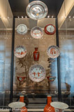 <center></center>Plat à décor de chrysanthème, bambous et saule
Porcelaine de Chine à décor rouge et émaux de la « famille verte », ière moitié du XVIIf siècle
Hist. : Paris, musée national des arts asiatiques -Guimet, inv. ICHBC11 ; en prêt longue durée au musée de Draguignan. <br>
Plat à lèvre festonnée, à décor de personnages (des femmes jouant au jeu d'échec sur une terrasse)
Porcelaine de Chine à décor rouge et or, XVIIIe siècle
Hist. : don Ernest Grandidier au musée du Louvre en 1894 ; Paris, musée national des arts asiatiques - Guimet, inv. G 226 ; en prêt longue durée au musée de Draguignan<br>
Plat à décor de personnages (un lettré buvant et son assistant dans un jardin)
Porcelaine de Chine à décor rouge et or, vers 1720
Hist. : Paris, musée national des arts asiatiques - Guimet, inv. MG 4029 ; en prêt longue durée au musée de Draguignan <br>
Plat à décor de personnages (deux femmes et un homme assis autour d'une table)
Porcelaine de Chine à décor rouge et or, vers 1720
Hist. : Paris, musée national des arts asiatiques - Guimet, inv. MG 4028 ; en prêt longue durée au musée de Draguignan <br>
Plat à décor de personnages (deux femmes dans un jardin)
Porcelaine de Chine à décor rouge et or, vers 1720
Hist. : Paris, musée national des arts asiatiques - Guimet, inv. ICHBA 975 ; en prêt longue durée au musée de Draguignan<br>
Vase « en queue de phénix » à décor de rinceaux et caractères
Porcelaine de Chine à décor rouge rehaussé d'émail vert, XVIIIe siècle
Hist. : don Ernest Grandidier au musée du Louvre en 1894 ; Paris, musée national des arts asiatiques - Guimet, en prêt longue durée au musée de Draguignan <br>
Vase « en queue de phénix » à décor de fleurs et de personnages
Porcelaine de Chine à décor rouge rehaussé d'émail vert, XIXe siècle
Hist. : don Ernest Grandidier au musée du Louvre en 1894 ; Paris, musée national des arts asiatiques - Guimet, inv. G 4330r en prêt longue durée au musée de Draguignan