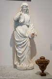 <center></center>Attribué à Jean-Pancrace Chastel
Avignon, 1726-Aix-en-Provence, 1793
Sainte Monique, vers 1779-1782
Marbre
<br> Jean-Pancrace Chastel ? Avignon, 1726 - Aix-en-Provence, 1793
Christophe Fossati ?
Marseille, 1729-?, 1784
Urne, vers 1779-1782
Marbre