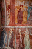 <center>Chapelle Notre-Dame de Ben-Va</center>Regiistre supérieur : le Paradis ou la Jérusalem Céleste.. SAINT PIERRE accueillant dans la cour céleste les âmes élues à l'entrée de la Jérusalem céleste, fortifiée telle une cité italienne : le crénelage fendu ou bifide des merlons