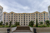 <center>Boulevard de Dunkerque</center>A gauche et à droite, l'hôtel Ibis suite Novotel, au fond les docks.