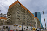 <center>Rue de Ruffi/rue d'Anthoine</center>La Cité Scolaire Internationale (CSI) Jacques Chirac de Marseille. Dès la rentrée 2024, elle a accueillie plus de 680 élèves, avec une montée en charge prévue pour atteindre 2200 élèves en 2028, du primaire aux classes préparatoires. L’établissement propose une offre éducative entièrement dédiée à l'enseignement international, avec un cursus renforcé dans des langues comme l’anglais, l’allemand, l’arabe, le chinois, l'espagnol, et bientôt l'italien. Les élèves préparent le Baccalauréat Français International (BFI), avec un enseignement renforcé en langues et des matières spécifiques en langue de section. Le lycée dispose d’un internat de 200 places. Angle Est-Nord.