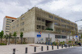 <center>Rue Urbain V</center>La Cité Scolaire Internationale (CSI) Jacques Chirac de Marseille. La rue Peyssonnel et le deuxième bâtiment Sud de l'école élémentaire qui abrite l'école élémentaire, les logements de fonction et la maintenance..