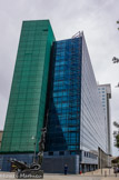 <center>Le Mirabeau 2.</center>C'est un immeuble de 11 niveaux, abritant des espaces de bureaux, mais aussi un restaurant, une salle de sport et un amphithéâtre. Il est actuellement à la vente.