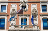 <center>Place de la Joliette.</center>Façade d'entrée des docks.