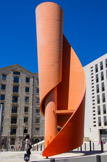 <center>Place d'Arvieux</center>Seconde-Nature de Miguel Chevalier et Charles Bové (place d'Arvieux). Mesurant 18 mètres de haut, elle représente une étoffe roulée. Seconde Nature est constituée d’une sculpture de 18 m, rappelant la forme d’un coquillage, et d’un jardin virtuel génératif et interactif monumental qui sera projeté chaque soir sur une partie de la façade des docks. Cette œuvre signée par l’artiste numérique Miguel Chevalier (Logiciel: Music2eye) et par le designer Charles Bové