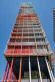 <center>La Tour La Marseillaise.</center>Façade Ouest. Haute de 136 m, il s'agit de la seconde plus haute tour marseillaise et de la sixième plus haute tour de province après les trois tours lyonnaises que sont la Tour Incity (200 m), la Tour To-Lyon (171 m) et la Tour Part-Dieu (165 m), ainsi que la Tour CMA CGM à Marseille (145 m) et la Tour Bretagne à Nantes (144 m)