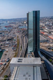 <center>Vue du sommet de la tour La Marseillaise.</center>La Tour CMA-CGM avec, en bas, le toit de l'immeuble le Mirabeau.