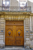 <center>L'hôtel Coupier de Maillé</center>Datant du XVIIe siècle, il présente une porte monumentale en bois de noyer.