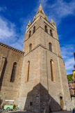 <center>LA COLLEGIALE SAINT-ANDRÉ.</center>Le clocher. La tour carrée en brique chevauche le bras sud du transept. La grande flèche de tuf argenté, équilibrée par quatre clochetons, est agrémentée par d'élégantes lucarnes. Son accent vertical constitue un signal sur la ville. Le son des cloches de Saint-André fait naître chez Stendhal enfant sa première émotion musicale. Plus tard, sous la Convention, dans la collégiale transformée par les Jacobins en lieu de réunions publiques, Stendhal fait l'expérience de la Révolution.