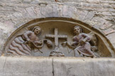 <center>LA COLLEGIALE SAINT-ANDRÉ.</center>Celui de gauche symbolise l'eau, celui de droite, la terre.