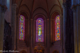 <center>La cathédrale Notre-Dame</center>St Pierre, avec en bas la Visitation et en haut la Dormition, et st Jean, avec la Présentaion de Jésus et la Présentation de Marie, encadrent la Vierge, avec en bas l'Annonciation et en haut, son Couronnement.