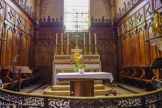 <center>La cathédrale Notre-Dame</center>Elle est dédiée à saint Hugues, évêque de Grenoble alors Gratianopolis, qui y rencontra, en 1084, saint Bruno, créateur de l'ordre des Chartreux, scène illustrée par le vitrail central du chœur dessiné par Alexandre Debelle à la fin du XIXe siècle . D’époque pré-romane, elle était primitivement dédiée à saint Vincent et fut édifiée contre le rempart romain. Elle fut reconstruite au XIIIe siècle.