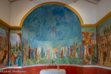 <center>La chapelle Saint-Roch</center>A l'intérieur, des peintures murales retracent la vie du saint guérisseur de la peste en 14 panneaux. Elles ont été réalisées en 1937 par Andrée Gavens et rénovées par Sandrine Lorenzo en 2018.