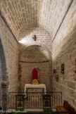 <center>L’église romane Saint-Michel</center>Sous l'autel de l'absidiole sud en cul-de-four, dédiée à Saint Michel, reposent plusieurs seigneurs du lieu et membres de leur famille.