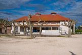 <center>La cité des Bormettes.</center>Le théâtre, ancienne salle des fêtes. L'appentis, devant les accades est récent.
