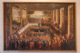 <center>Vogüé</center>Toile peinte en 1709 par le peintre des batailles du Roi Jean-Baptiste Martin (1659-1735).
La session des Etats généraux de Languedoc de 1704 se déroule dans la grande salle de l'ancienne Maison Commune de Montpellier. Le maréchal de Villars (1653-1734), assis à la place d'honneur, préside l'assemblée. On reconnaît les trois corps de la société : à gauche le clergé, à droite les représentants de la noblesse, et au centre ceux du Tiers-État. À l'extrême droite, sur une estrade, se tiennent la maréchale de Villars et ses dames dont sa belle-sœur, Madame de Vogüé-Gourdan, ce qui témoigne des liens entre l'illustre maréchal et la famille de Vogué.
Ce tableau faisait partie d'une série de dix toiles commandée par Villars pour son château de Vaux-le-Vicomte. Cette toile passa ensuite à l'hôtel de Villars à Paris puis, par le biais de successions dans les collections du marquis de Vogué à partir de 1773.