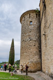 <center>Vogüé</center>Le château de Vogüé. Le jardin suspendu. Une des quatre rours rondes du château.