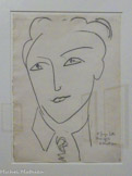 <center></center>HENRI MATISSE
Portrait de Georges Salles
Nice, avril 1952
Fusain sur papier vergé filigrané M. France à la main
Don Madeleine Guynet-Pechadre,.
Ce portrait est dédicacé à Georges Salles, directeur des Musées de France, représenté sur ce dessin. Matisse, comme il le fit pour le portrait d'après llya Ehrenbourg après avoir vu le film Notre jeunesse montrant une parade de sportifs soviétiques, rajeunit inconsciemment son modèle. « Lorsque le modèle est jeune, déclarait- il à ses élèves, faites-le jeune. Notez soigneusement les caractéristiques essentielles du modèle : l'œuvre achevée, il faut qu'elles y figurent, autrement c’est que vous avez perdu votre concept en chemin.»
D’autres portraits de Georges Salles, à l'expression semblable, prendront place dans l'album «Portraits»