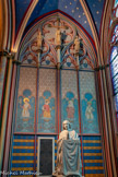 <center>Chapelle de Louis IX</center>Cénotaphe et plaques commémoratives de Louis Antoine cardinal de Noailles, archevêque de Paris de 1695 à 1729. Victor Geoffroy-Dechaume, sculpteur, années 1860.
<br> Statuettes de saint Denys (+ v. 250), saint Rustique (+ v. 250) et de saint Éleuthère (+ v. 250), martyrs
Claude Anthime Corbon, sculpteur, vers 1864.
<br>Peintures murales. D'après Eugène Viollet-le-Duc, architecte, vers 1864.
Sainte Clotilde, reine des francs (v. 475-545) ;
Sainte Radegonde, reine des francs (v. 520-587) ;
Bienheureuse Isabelle de France, religieuse Clarisse (1225-1270) ;
Sainte Jeanne de Valois, reine de France (1464-1505).