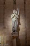 <center>Notre-Dame-de -Paris</center>Statue de sainte Jeanne d'Arc. Vierge, copatronne de la France (v. 1412-1431). Charles Desvergnes, sculpteur, vers 1920.