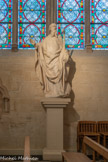 <center>Chapelle Saint Denys</center>Premier évêque de Paris, martyr (+ v. 250)
En saint Denys, l'Esprit de Mission donne force et intelligence pour témoigner de la vitalité de l'Évangile. <br> Statue de saint Denys prêchant la Foi. Nicolas Coustou, sculpteur, 1722. <br>
Vitrail en grisaille. Alfred Gérente, maître-verrier, 1865.