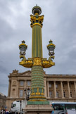 <center>Place de la Concorde</center>La place Louis XV, actuelle place de la Concorde, doit sa création à la volonté de la Ville de Paris d’édifier une statue en l'honneur du roi Louis XV en 1748. Après cinq ans de débats, c’est Ange-Jacques Gabriel, Premier architecte du Roi, qui effectue une synthèse des différents projets pour créer les plans définitifs de la future place Louis XV. La statue du roi sera au centre d’une place formée de jardins en fossés secs bordés de balustrades. Au nord, deux palais jumeaux aux façades classiques monumentales de part et d’autre de la rue Royale. À l’ouest, la place s’ouvre sur les Champs-Élysées et la cour de la reine.