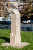 <center>Buste d’Edmond Rostand (2023)</center>Patrick Berthaud
Né en 1968 à Chambéry
Calcaire de Saint-Maximin (hauteur 197 cm)
Hommage à Edmond Rostand (1868-1918), ce buste en pierre est une réplique de l’original, aujourd’hui disparu, sculpté par Sarah Bernhardt