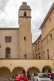 <center>Le couvent des Récollets</center>Le Collège des Basiliens.
En 1811, Napoléon avait cédé tous les corps de bâtiment à la ville. On relève l'ancien couvent d’un étage en 1818, puis d'un autre encore en 1841, et on mure les portes superflues de la chapelle.
En 1827, la municipalité passe une convention avec la congrégation des frères Basiliens qui transfèrent à Privas leur collège Saint-Basile de Maisonseule près de Lamastre. Le collège est sous la direction de l'abbé Fayolle, tant admiré dans son « Voyage autour de Privas » par Albin Mazon qui fréquenta ce collège. La rentrée a lieu en novembre 1828, toutes les classes sont établies en 1837, et l'église Saint-Louis est à nouveau consacrée et restaurée. En 1870 l'État prête des tableaux pour l’orner dont un représentant son saint patron. En 1872, le collège devient laïc et la municipalité prend en charge les salaires des professeurs.
En 1980, la chapelle est tronquée de sa sacristie, de ses chapelles annexes et de ses couloirs pour satisfaire au plan de transformation de l'ancien collège en Maison des Associations, Musée de la terre Ardéchoise, Ecole municipale de Musique,  siège de la Communauté de communes Privas - Rhône et Vallées.