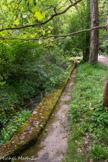 <center>Le Synclinal de la forêt de Saoû</center>Canal de dérivation du ruisseau pour alimenter la roue à aube.