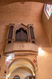 <center>Cathédrale Notre-Dame de la Nativité</center>Dans le mur Nord de la nef : orgues datant de 1871. Le buffet est en chêne à deux tourelles, encadrant une plate-face, surmontée d'une boiserie ogivale à arc trilobé. La console, en fenêtre, comporte un seul clavier manuel (ripieno, 11 jeux ; jeux de concert, 11 jeux) et un pédalier à l'italienne. Valoncini Frederico (facteur d'orgues), œuvre restaurée en 1980 par Philippe Hartmann.