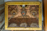 <center>Cathédrale Notre-Dame de la Nativité</center>Reliquaire: Paperolles. Au centre dans un petit reliquaire en losange au dos de la croix en cristal un fragment de la vraie Croix sous le cachet ; 3 reliquaires de poches et des reliques dans les 3 cartels et posés sur le coton. XVIIIe