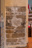 <center>Cathédrale Notre-Dame de la Nativité</center>Panneau du haut. Il est très incomplet et comporte autour d’un élément probablement rectangulaire une bordure en tresse  à trois brins ; les dimensions de cet échantillon sont de 23cm X36cm de haut. On distingue une bordure basse et peut être une à droite.
Le dessin du motif principal est trop fragmentaire pour pouvoir être interprété. Cependant une partie du motif en ruban forme une fausse bordure
<br>Panneau du bas. Il est aussi très incomplet. Ses dimensions sont de 43cm X 19 cm de haut. On voit une bordure en haut en bas et à droite