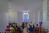 <center>Chapelle du Rosaire dite Matisse</center>Elle comporte deux nefs convergentes, l'une pour les religieuses, l'autre pour les laïcs. À l'intérieur, sous les vitraux aux motifs de teintes vertes, jaunes et bleues, les dessins de Matisse se découpent sur un fond de céramique blanche : saint Dominique, la Vierge à l'Enfant, le Chemin de croix.